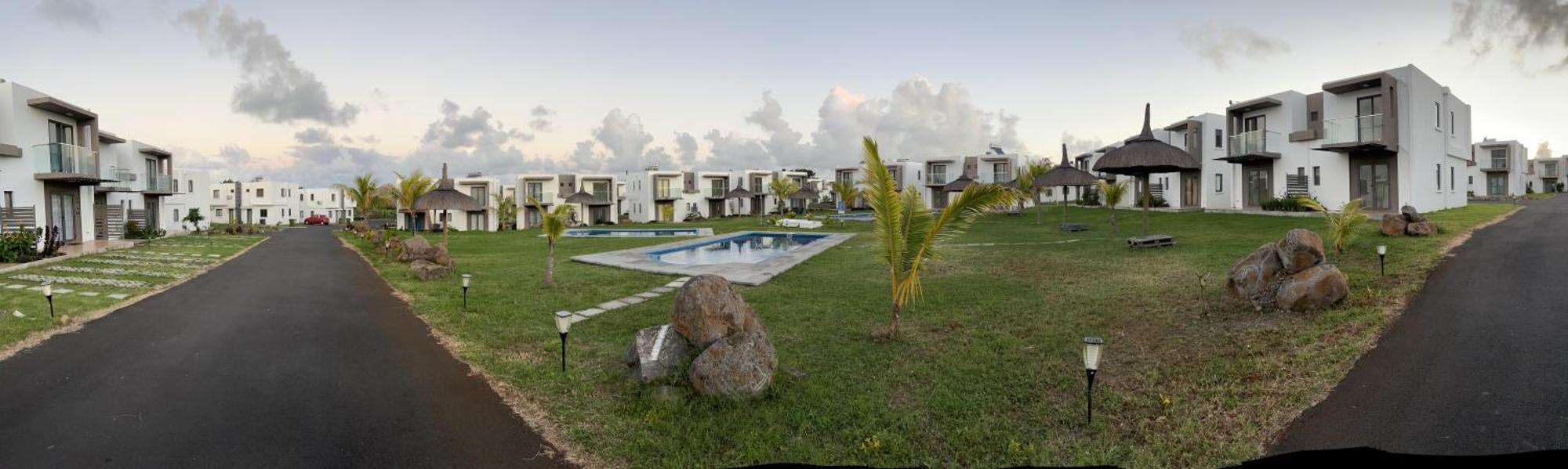 Olive - A Two Double Bed Duplex At Village With Swimming Pool Grand Gaube