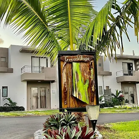 Villa Olive - A Two Double Bed Duplex At Green Village With Swimming Pool Grand Gaube Exterior photo